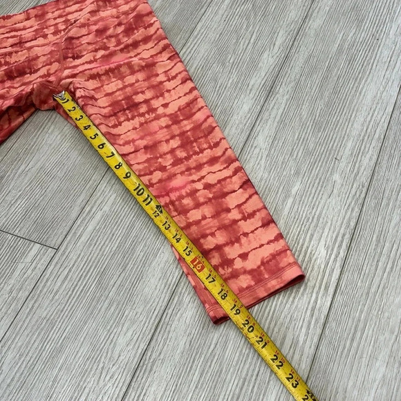 Athleta Elation Printed Capri in dyed orange size M - Picture 13 of 14